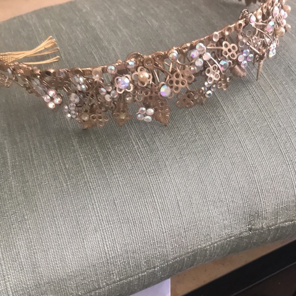 Tiara vintage new and stunning gold - Picture 2 of 7